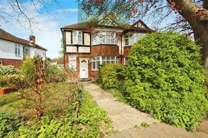 1 Bedroom Flat To Rent In Vale Crescent, London, SW15