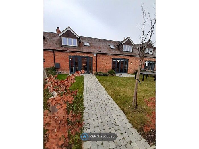 5 Bedroom Semi-Detached House To Rent In James Farm, Grazeley Green, Reading, RG7