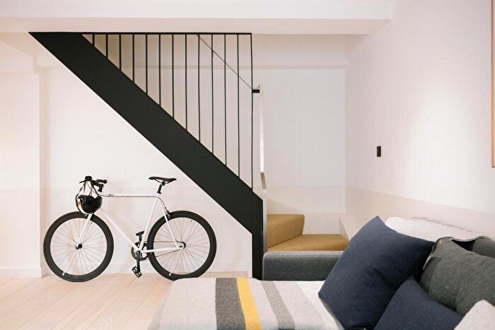 2 Bedroom Terraced House To Rent In Fonthill Mews, Finsbury Park, N4