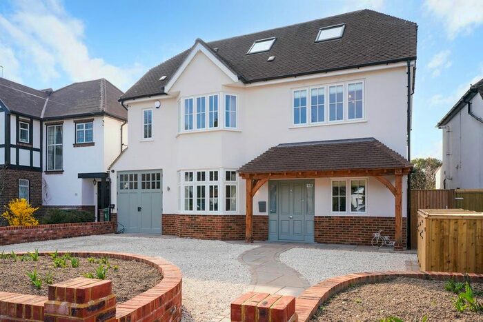 5 Bedroom Property To Rent In Newlands Avenue, Thames Ditton, KT7