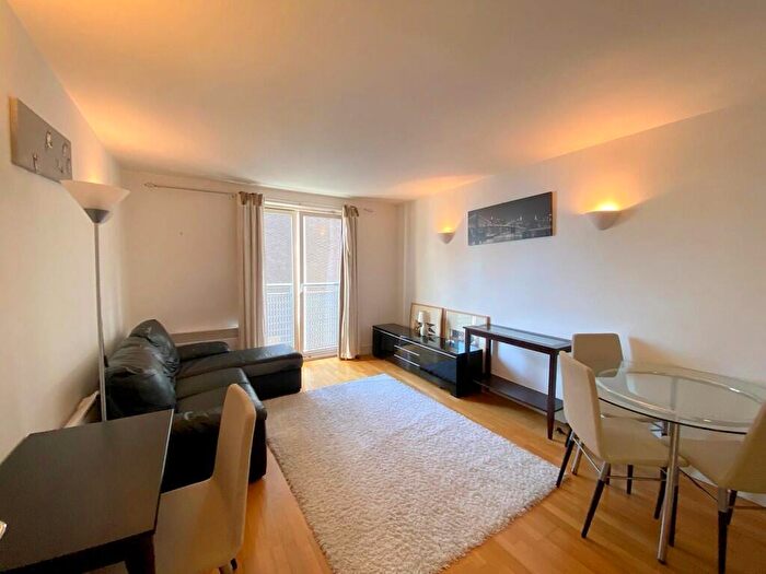 1 Bedroom Apartment To Rent In Plumbers Row, Aldgate, E1