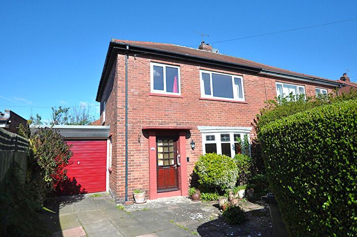 3 Bedroom Semi Detached House For Sale In Townsville Avenue, Whitley Bay, NE25
