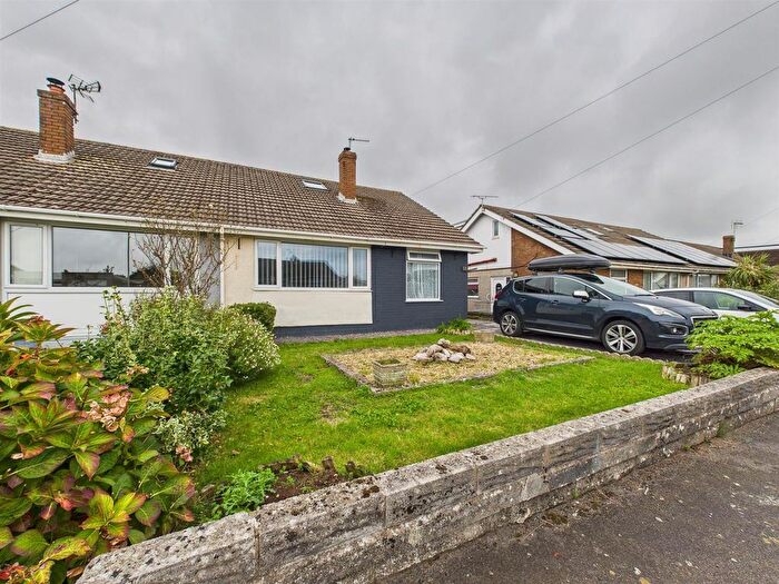 4 Bedroom Semi-Detached Bungalow For Sale In Cheltenham Road, Porthcawl, CF36