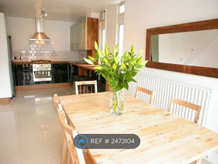 5 Bedroom Flat To Rent In Clapham Common, London, SW4