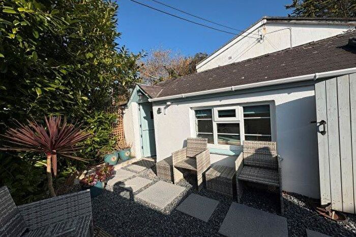 1 Bedroom Studio To Rent In Grove Hill, Falmouth, TR11
