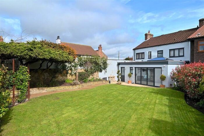 4 Bedroom End Of Terrace House For Sale In Dishforth, Thirsk, YO7