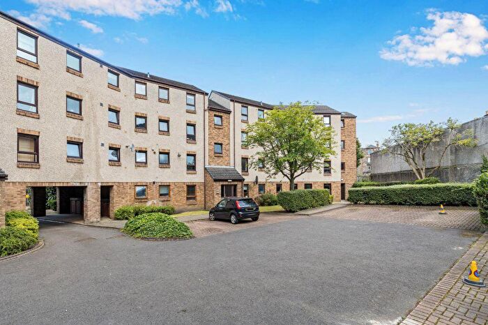 2 Bedroom Flat For Sale In / Albion Road, Easter Road, Edinburgh, EH7