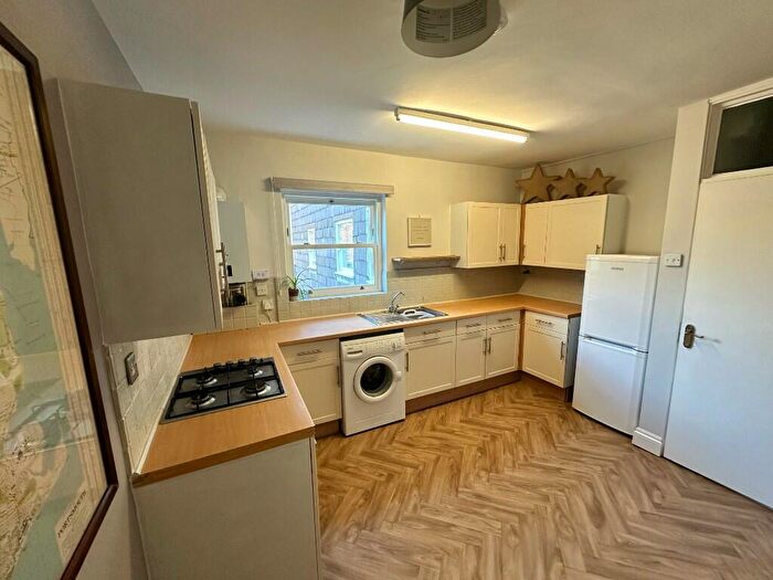 2 Bedroom Apartment To Rent In St. Georges Square, Southsea, Hampshire, PO1