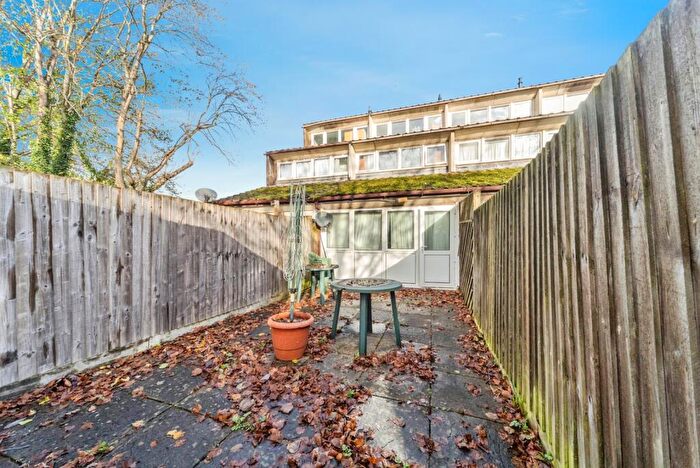 3 Bedroom End Of Terrace House For Sale In Woolmans, Fullers Slade, Milton Keynes, Buckinghamshire, MK11
