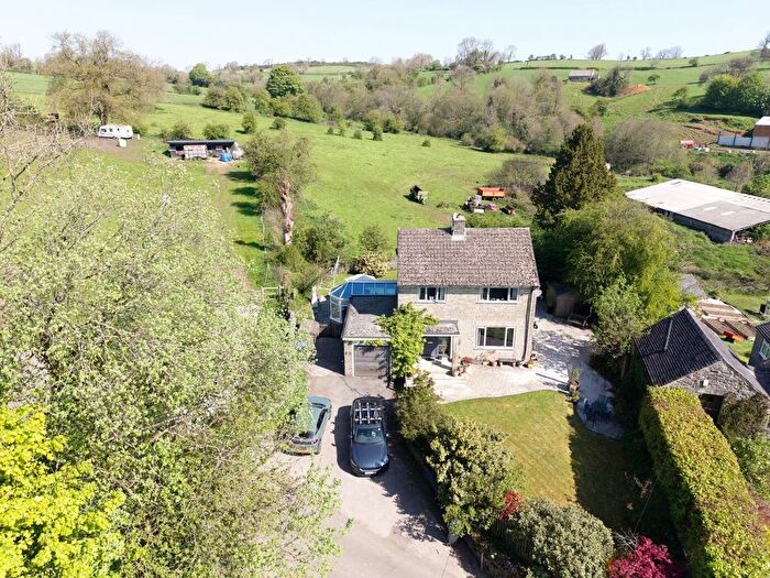 3 Bedroom Detached House For Sale In High Street, Bonsall, DE4