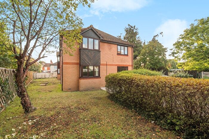 2 Bedroom Flat For Sale In Carlisle Road, Shirley, Southampton, Hampshire, SO16