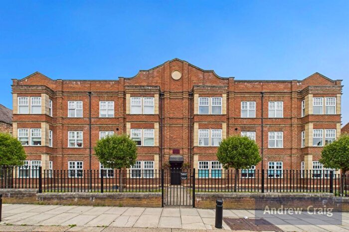 2 Bedroom Apartment For Sale In Hawthorn Court, Gosforth, NE3
