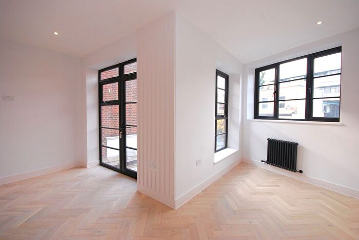 1 Bedroom Flat To Rent In Melbourne Grove, London, SE22