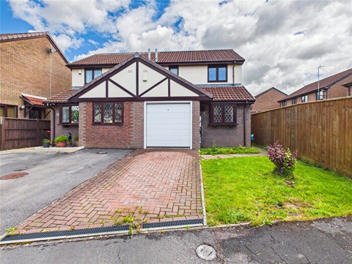 2 Bedroom Semi-Detached House For Sale In Thurstons Barton, Whitehall, Bristol, BS5