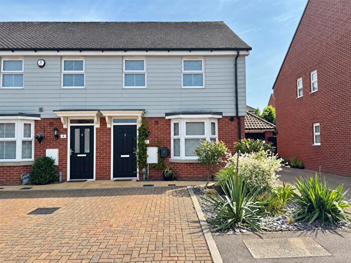 3 Bedroom End Of Terrace House For Sale In Rowan End, Southminster, CM0