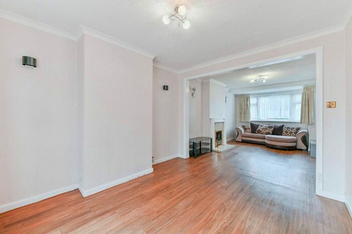 3 Bedroom Terraced House To Rent In Woodfield Gardens, New Malden, KT3