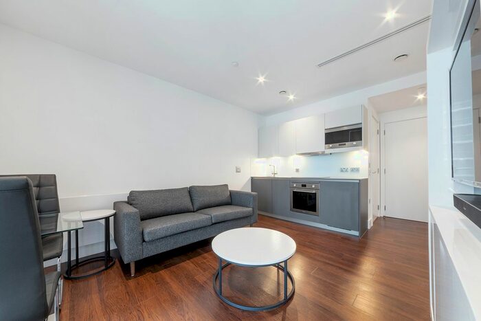 Studio To Rent In Maine Tower, Harbour Way, Canary Wharf, London, E14
