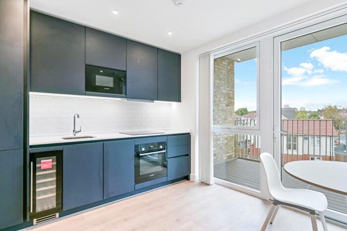 Apartment To Rent In Unison House, Grand Union, London, HA0