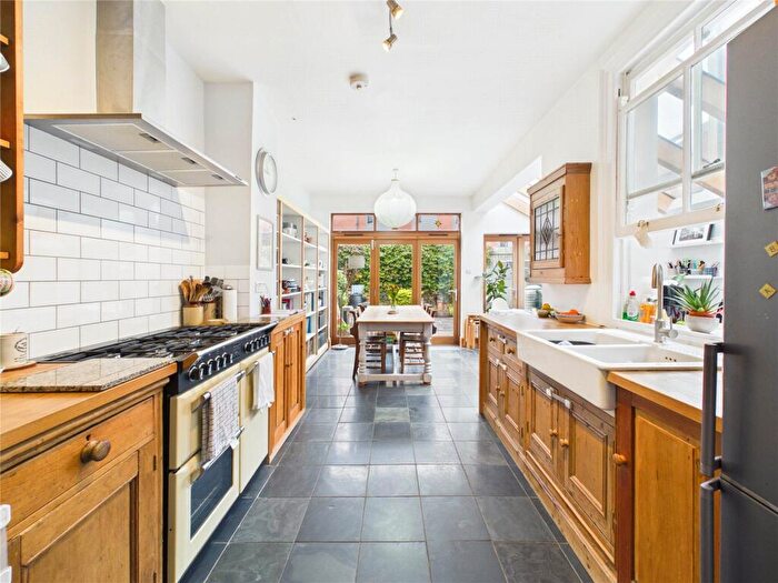 3 Bedroom Terraced House For Sale In Lime Road, Bristol, BS3