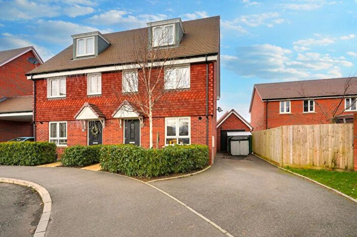 4 Bedroom Semi-Detached House For Sale In Edmett Way, Maidstone, ME17