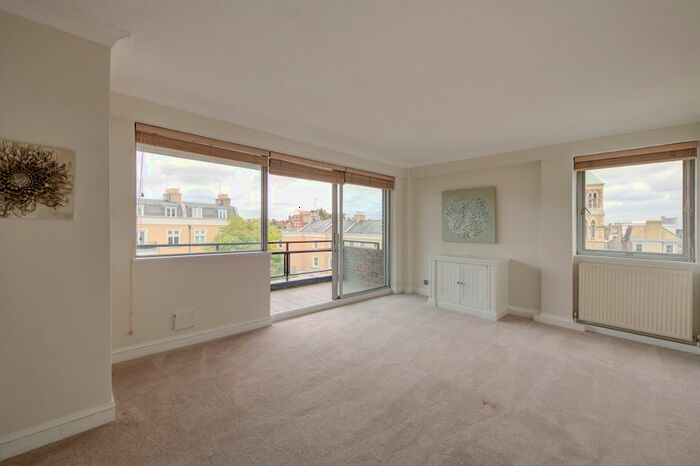 1 Bedroom Flat To Rent In Campden Hill Road, London, W8