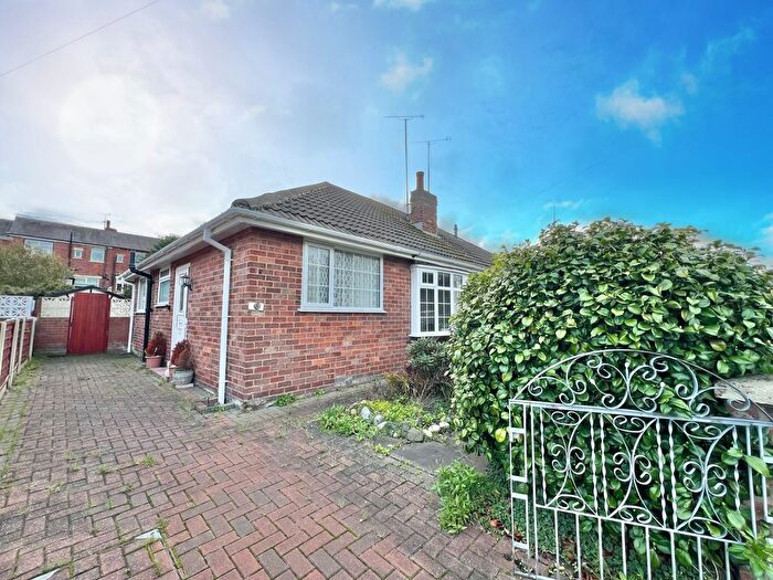 2 Bedroom Bungalow For Sale In Bardsway Avenue, Blackpool, FY3