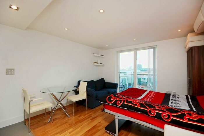 Studio To Rent In Caspian Wharf, Bow, London, E3