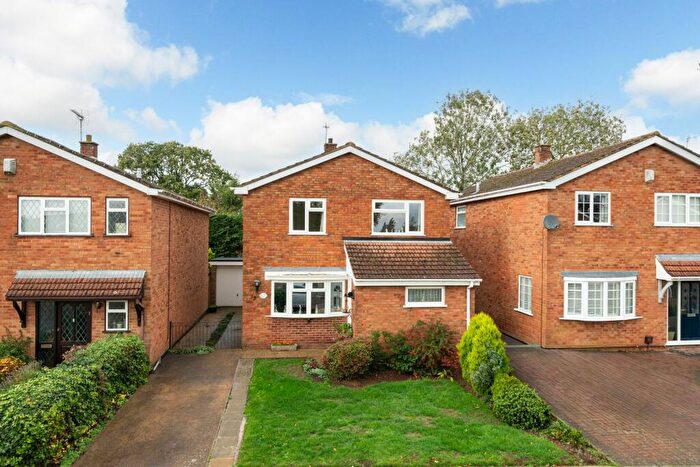4 Bedroom Detached House For Sale In Crosslands, Caddington, LU1