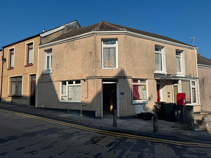 1 Bedroom Flat To Rent In C School Road, Neath, SA11