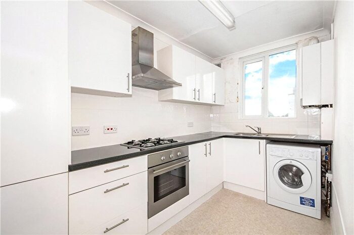 3 Bedroom Flat To Rent In Victoria Road, Ruislip, HA4