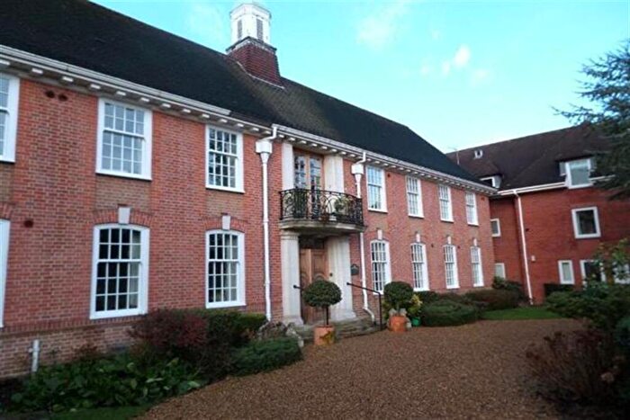 1 Bedroom Retirement Property To Rent In Belvedere Court, High Street, Hoddesdon, EN11