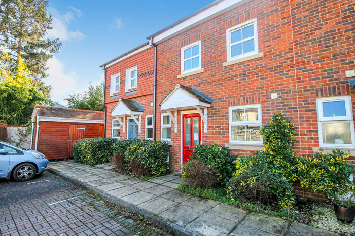 3 Bedroom Terraced House To Rent In Pembroke Mews, Farnborough, Hampshire, GU14