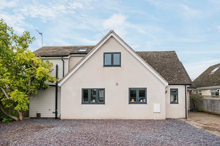 5 Bedroom Detached House For Sale In Busbys Close, Clanfield, Bampton, Oxfordshire, OX18