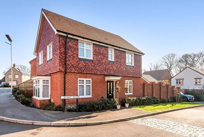 3 Bedroom Detached House For Sale In Rushy Mead, Chichester, PO19