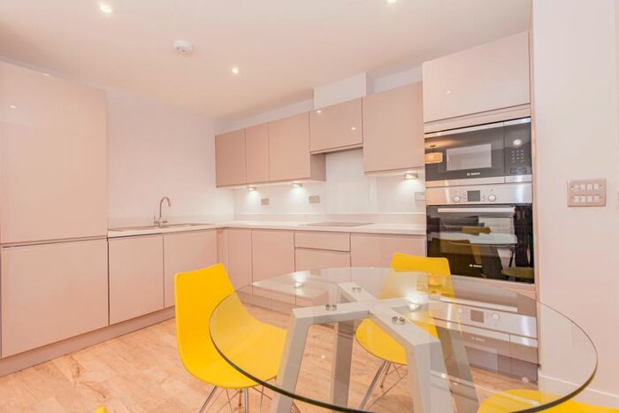 2 Bedroom Apartment To Rent In Banbury Road, Kidlington, OX5