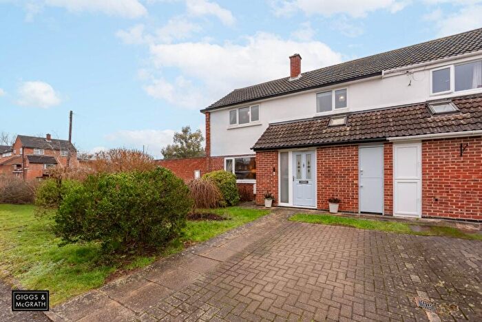 3 Bedroom End Of Terrace House For Sale In Bedford Close, Wyton, Huntingdon, Cambridgeshire, PE28