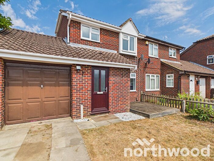 3 Bedroom Semi Detached House To Rent In Essella Park, Ashford, Ashford, TN24