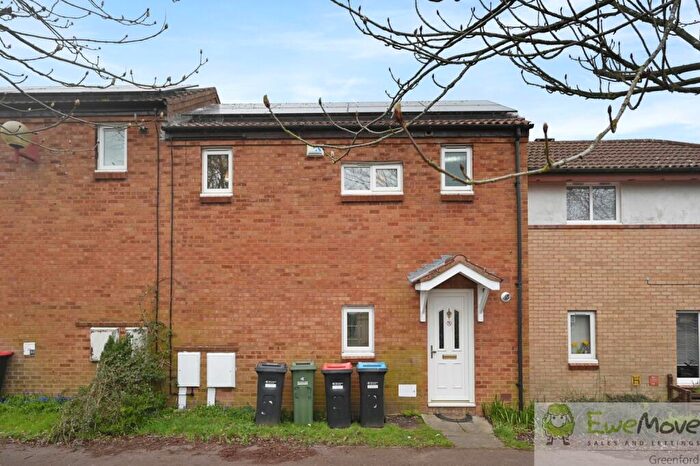 3 Bedroom Terraced House For Sale In The High Street, Two Mile Ash, Milton Keynes, MK8