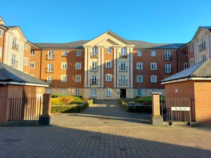 2 Bedroom Flat To Rent In Brunel Crescent, Swindon, Wiltshire, SN2