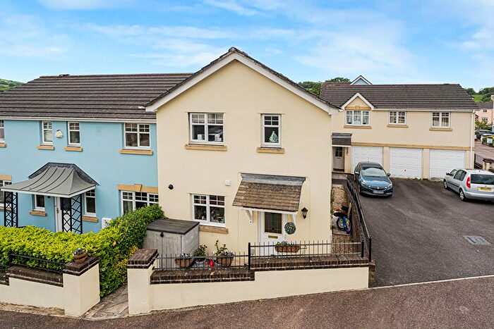 3 Bedroom End Terrace House For Sale In Chestnut Crescent, Chudleigh, TQ13