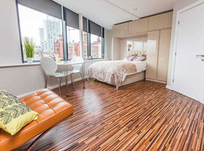 1 Bedroom Flat To Rent In Princess Street, Manchester, M1