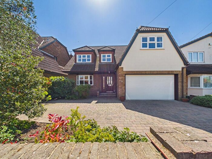 4 Bedroom Detached House For Sale In Castle Road, Hadleigh, Essex, SS7