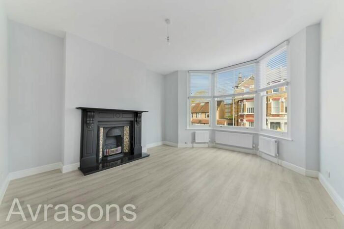 1 Bedroom Flat To Rent In Montrell Road, London, SW2