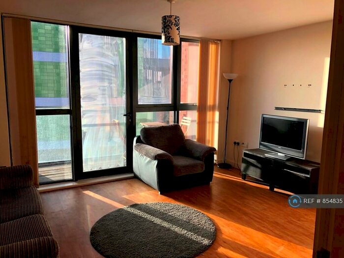 2 Bedroom Flat To Rent In Bury Street, Manchester, M3