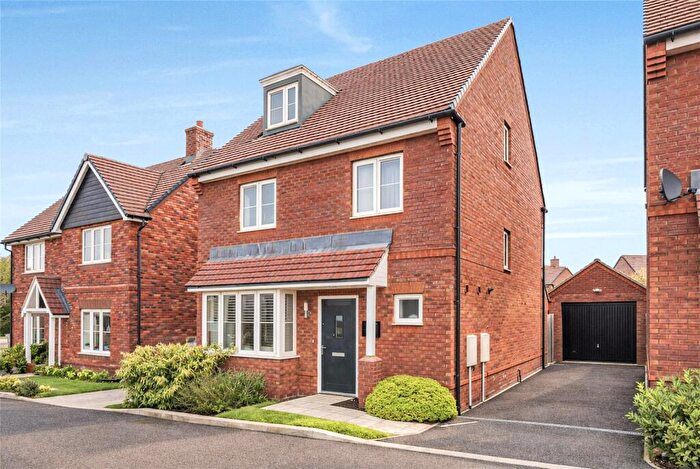 4 Bedroom Detached House For Sale In Wades Crescent, Nursling, Southampton, Hampshire, SO16