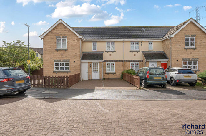 2 Bedroom Terraced House For Sale In Chatsworth Road, Abbey Meads, Swindon, SN25