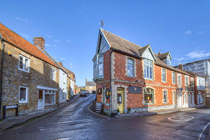 3 Bedroom Apartment For Sale In A Truly Spectacular Duplex Apartment In Central Castle Cary, BA7