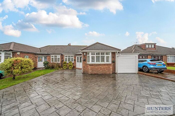 3 Bedroom Semi-Detached Bungalow For Sale In Rudland Road, Bexleyheath, DA7