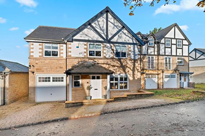 4 Bedroom Detached House For Sale In Vale Gardens, Ilkley, West Yorkshire, LS29