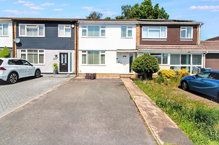3 Bedroom Terraced House For Sale In The Greenway, Tylers Green, HP10